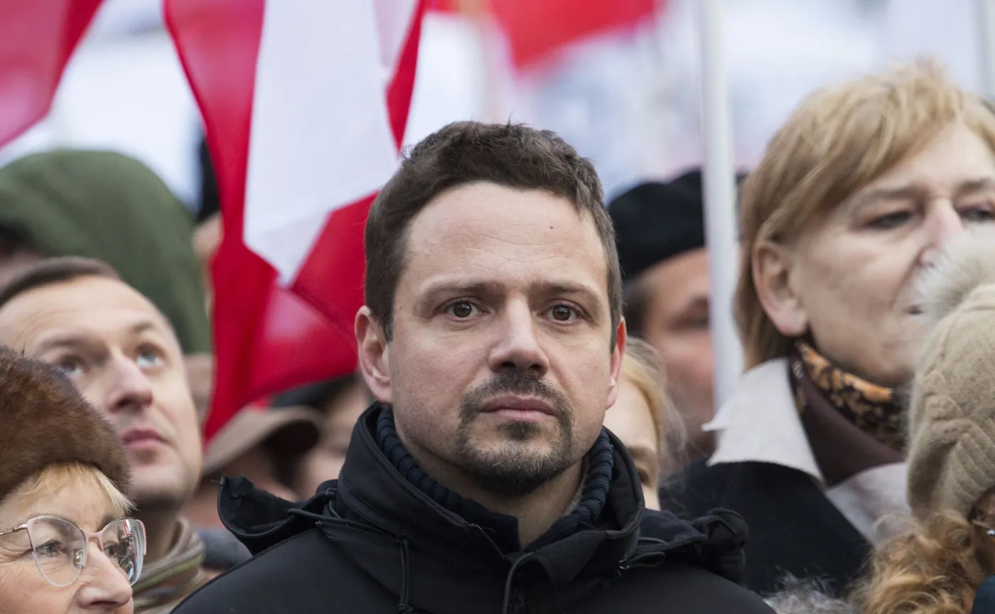 Spór o rondo Dmowskiego. Trzaskowski: Nie róbmy z tego wojny ideologicznej