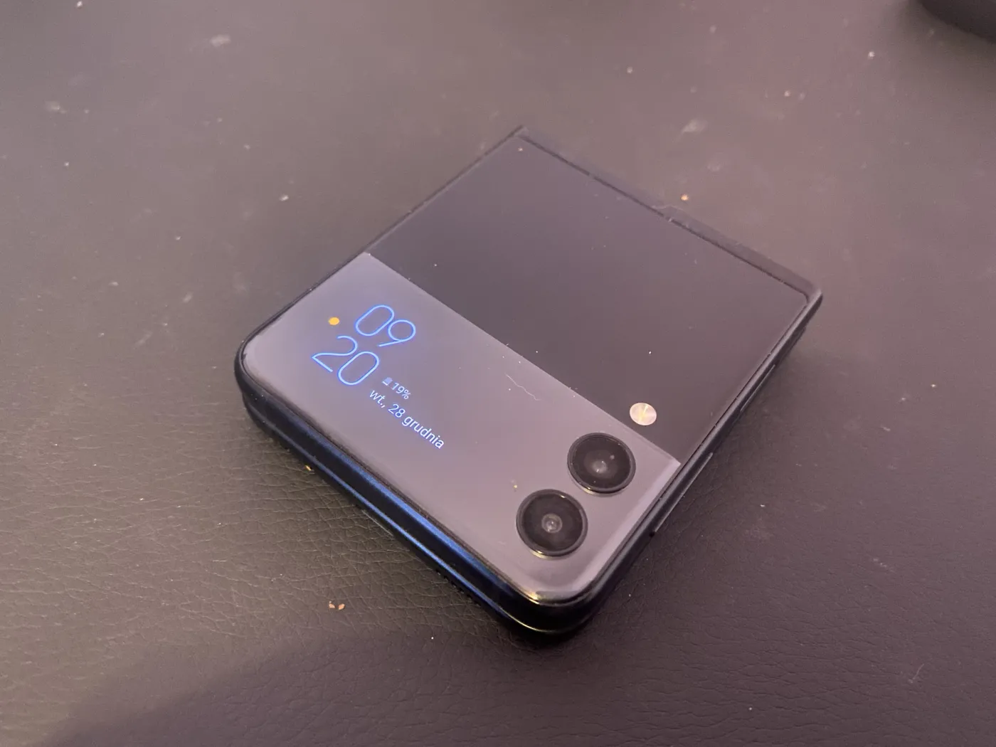 Galaxy Z Flip 3 5G to fajny składany smartfon, ale ta bateria...