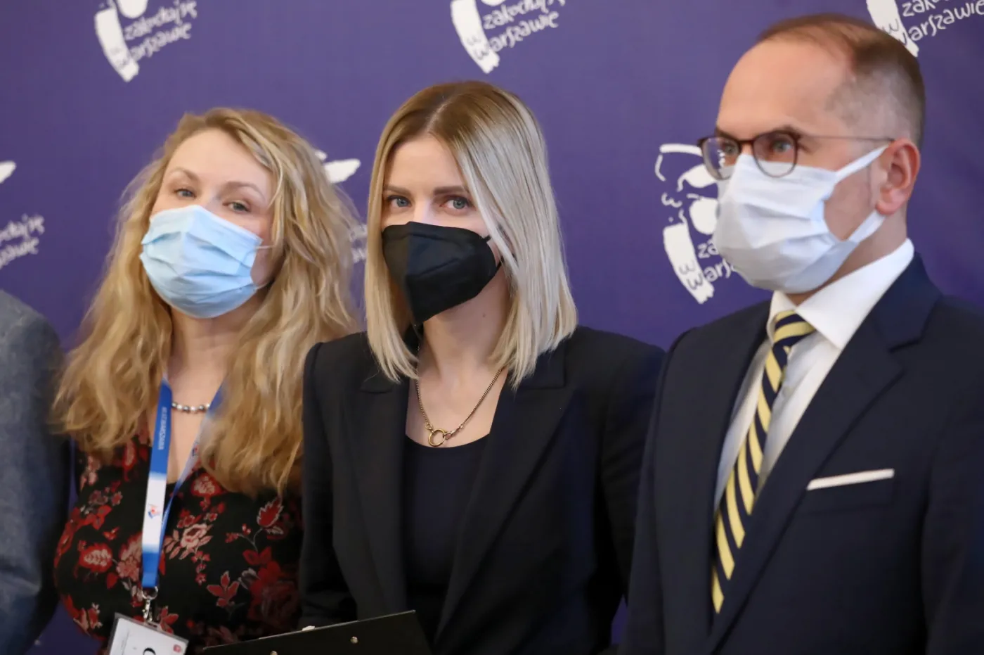 Spór o dostępność leków na Covid-19. KPRM zarzuca KO "kłamstwo i dezinformację"