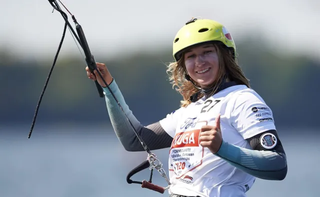 MMŚ w żeglarstwie. Julia Damasiewicz srebrną medalistką w Omanie