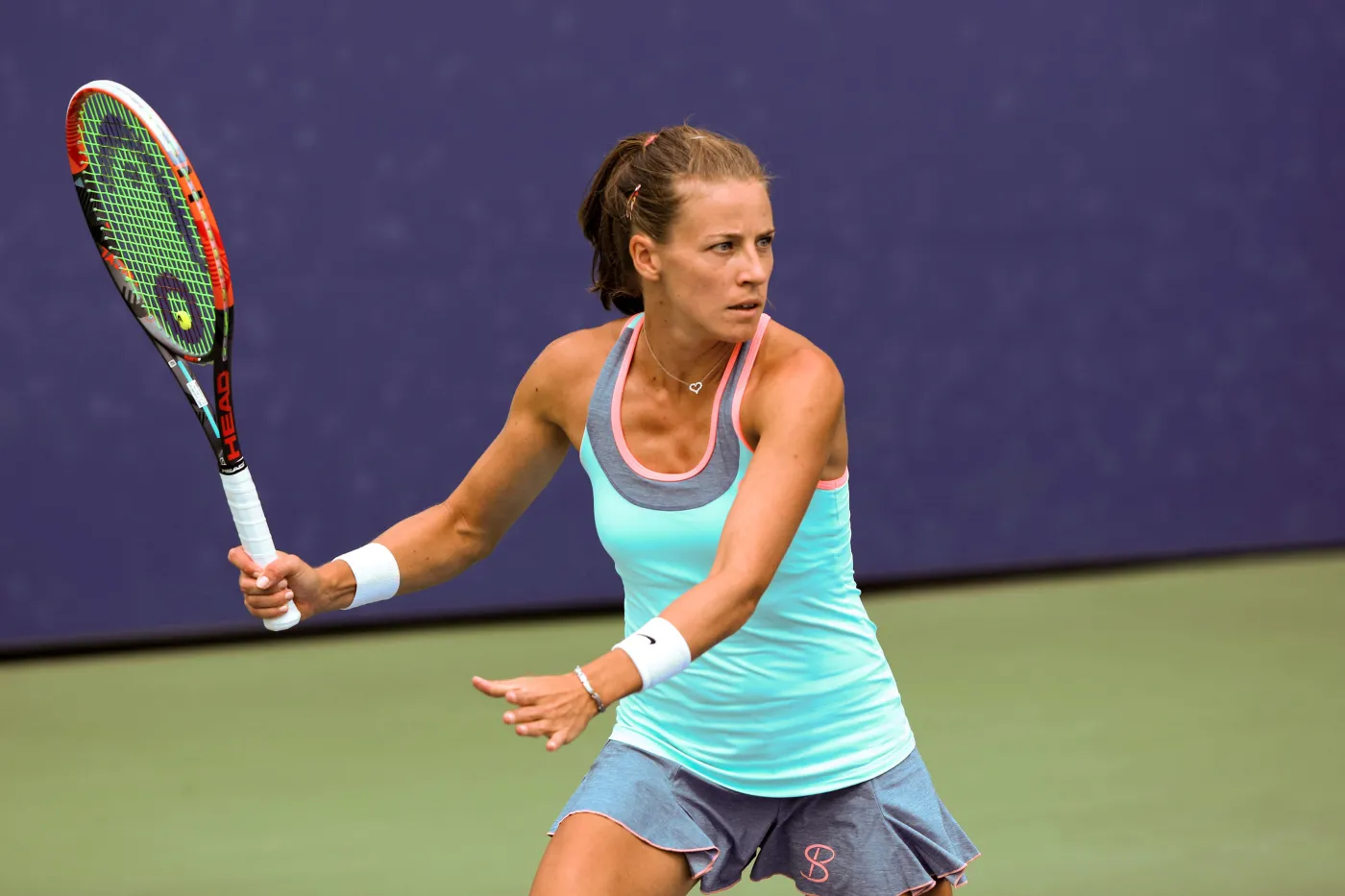 Turniej WTA w Melbourne. Krótka przygoda Rosolskiej w deblu