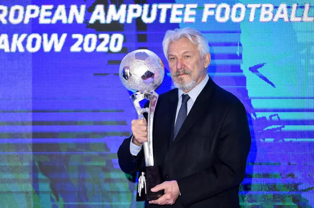 Henryk Kasperczak: Z wyboru selekcjonera zrobiła się z tego szopka