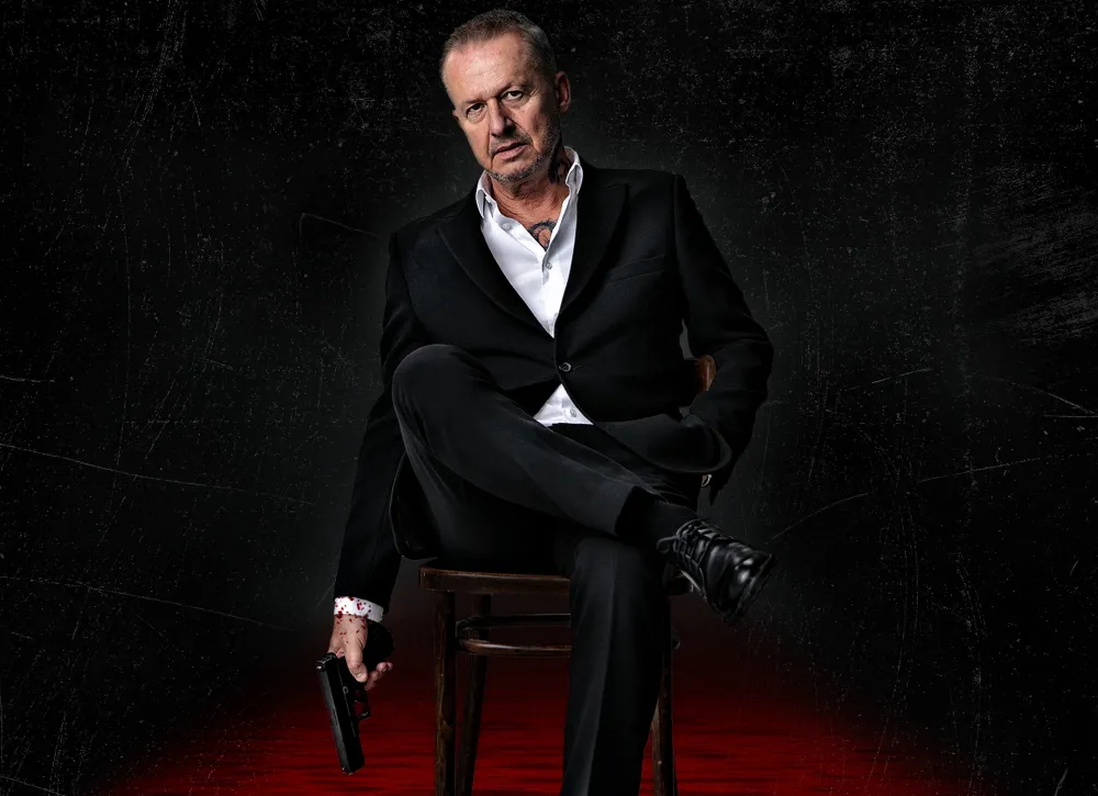 Bogusław Linda na plakacie do filmu "Psy 3. W imię zasad"