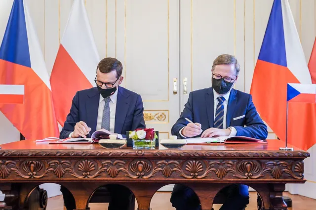 "Dobrze, że jest, szkoda, że dopiero teraz". Politycy i związkowcy komentują umowę ws. Turowa