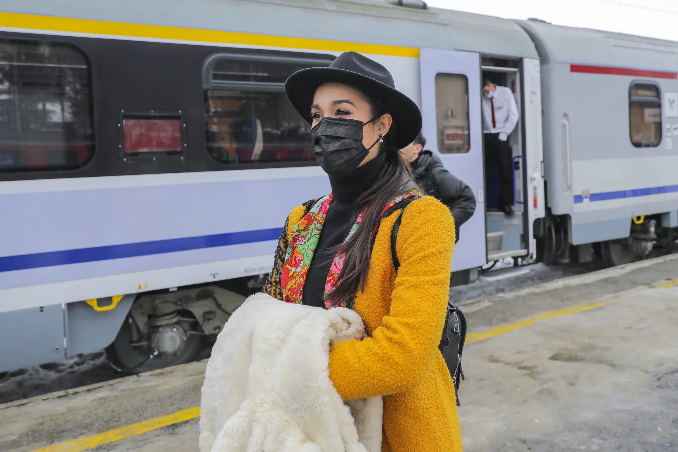 Nowakowska skomentowała profanację kościoła. Odpowiedziała jej koleżanka po fachu