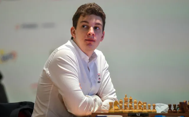 Szachowy turniej w Wijk aan Zee. Zwycięstwo Dudy na inaugurację