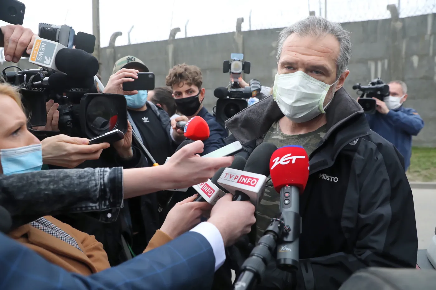 Radio ZET: Za pieniądze z łapówek inwestował w obrazy. Szczegóły aktu oskarżenia ws. Nowaka