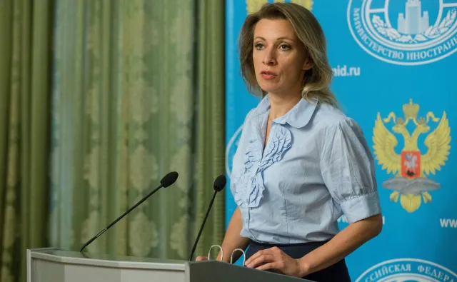 Rosyjskie MSZ: Histeria w Białym Domu. To Anglosasi potrzebują wojny