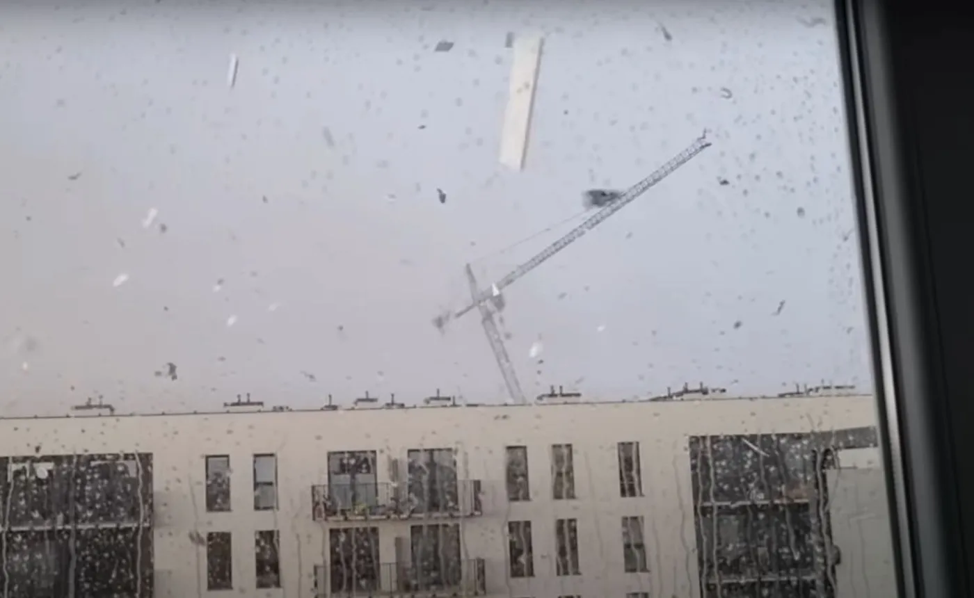 Tragiczny wypadek dźwigu w Krakowie. Deweloper wydał OŚWIADCZENIE