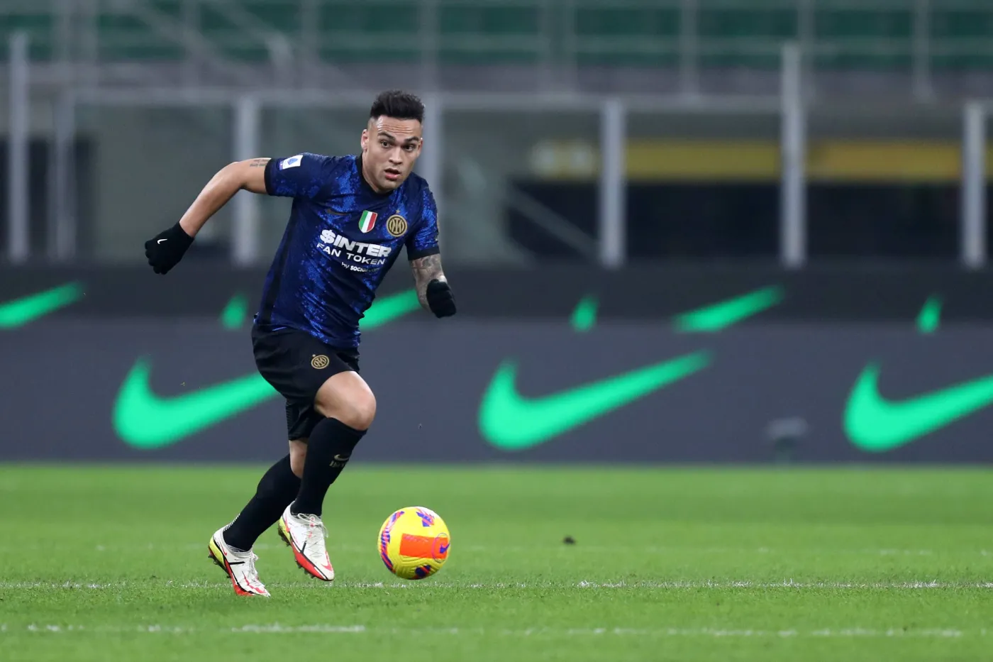 Derby della Madonnina hitem kolejki we włoskiej Serie A