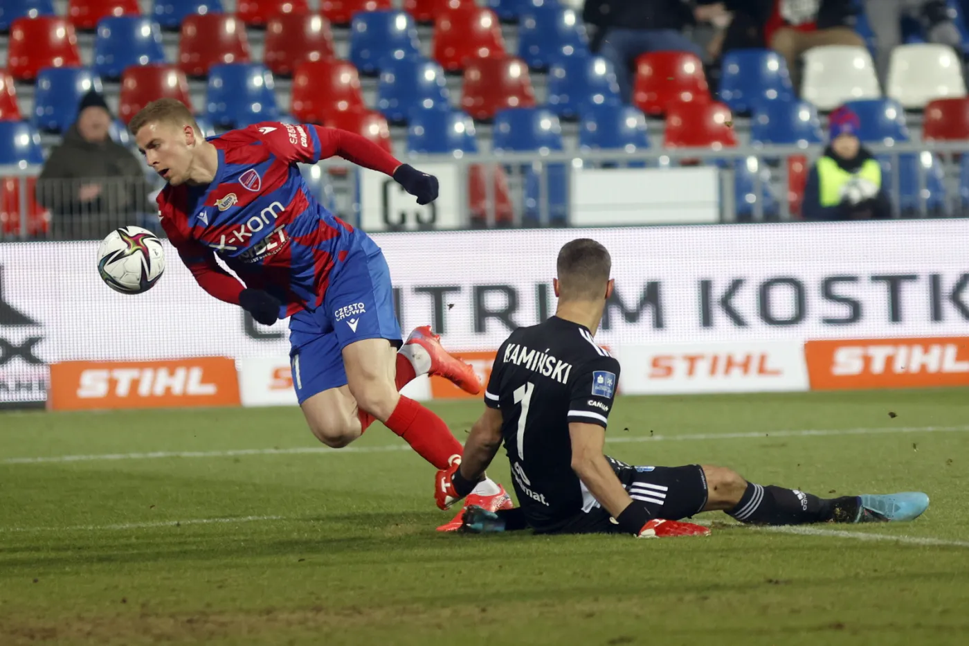 Lopez przestrzelił karnego, ale Raków i tak pokonał Wisłę Płock