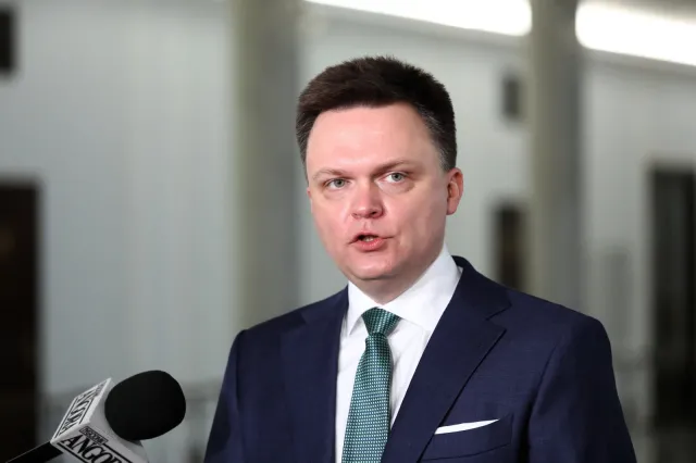 "Polski Ład w obronności". Hołownia: Kaczyński chce wystawić sobie pomnik