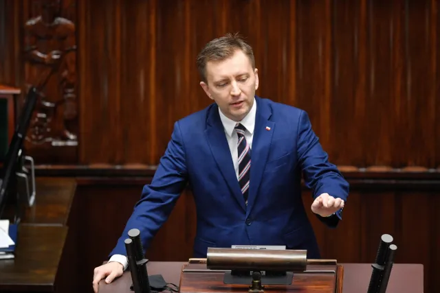 Gorąco w Sejmie wokół ustawy ukraińskiej. Budka o "kradzieży", Schreiber o "cyrku"