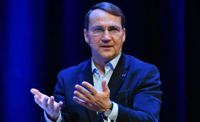 Misja NATO na Ukrainie? Sikorski: To jest potencjalna wojna z Rosją