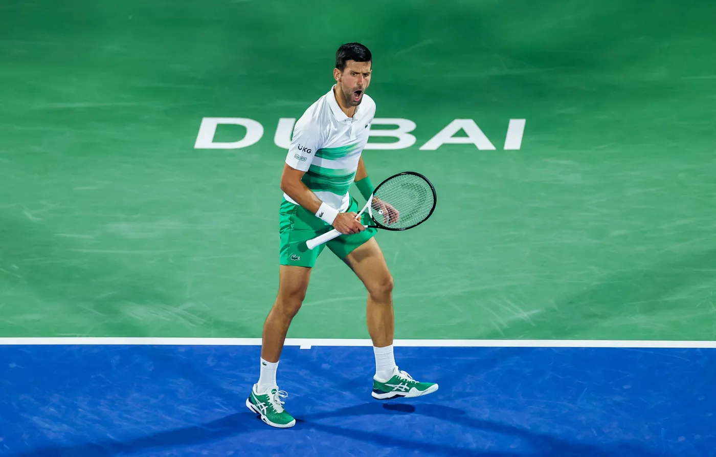 Djokovic zagra we French Open bez szczepienia? To jest możliwe