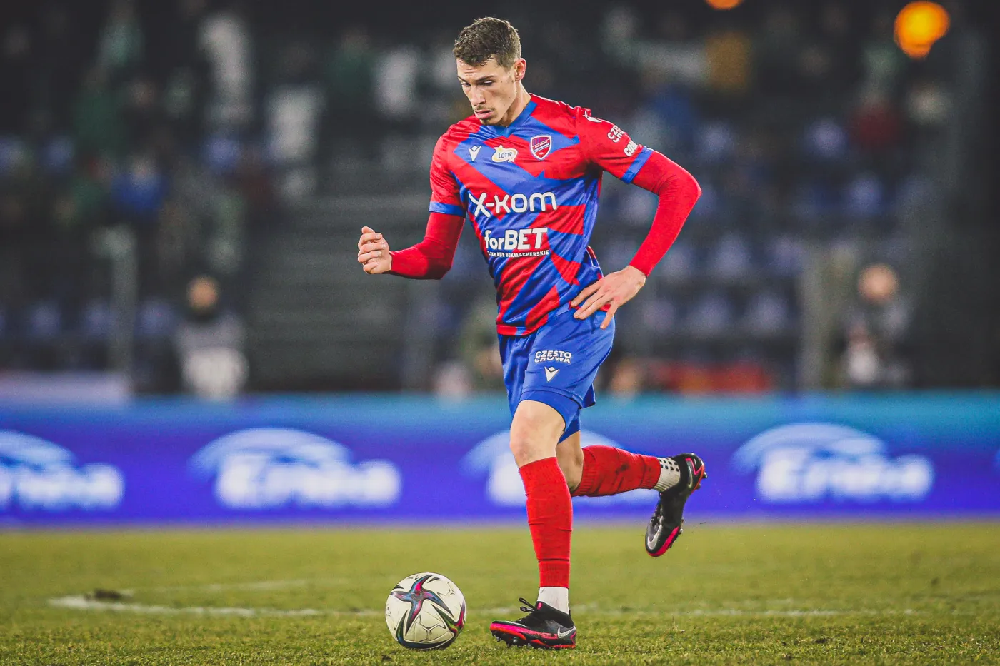 Racovitan po operacji, może nie zagrać do końca sezonu