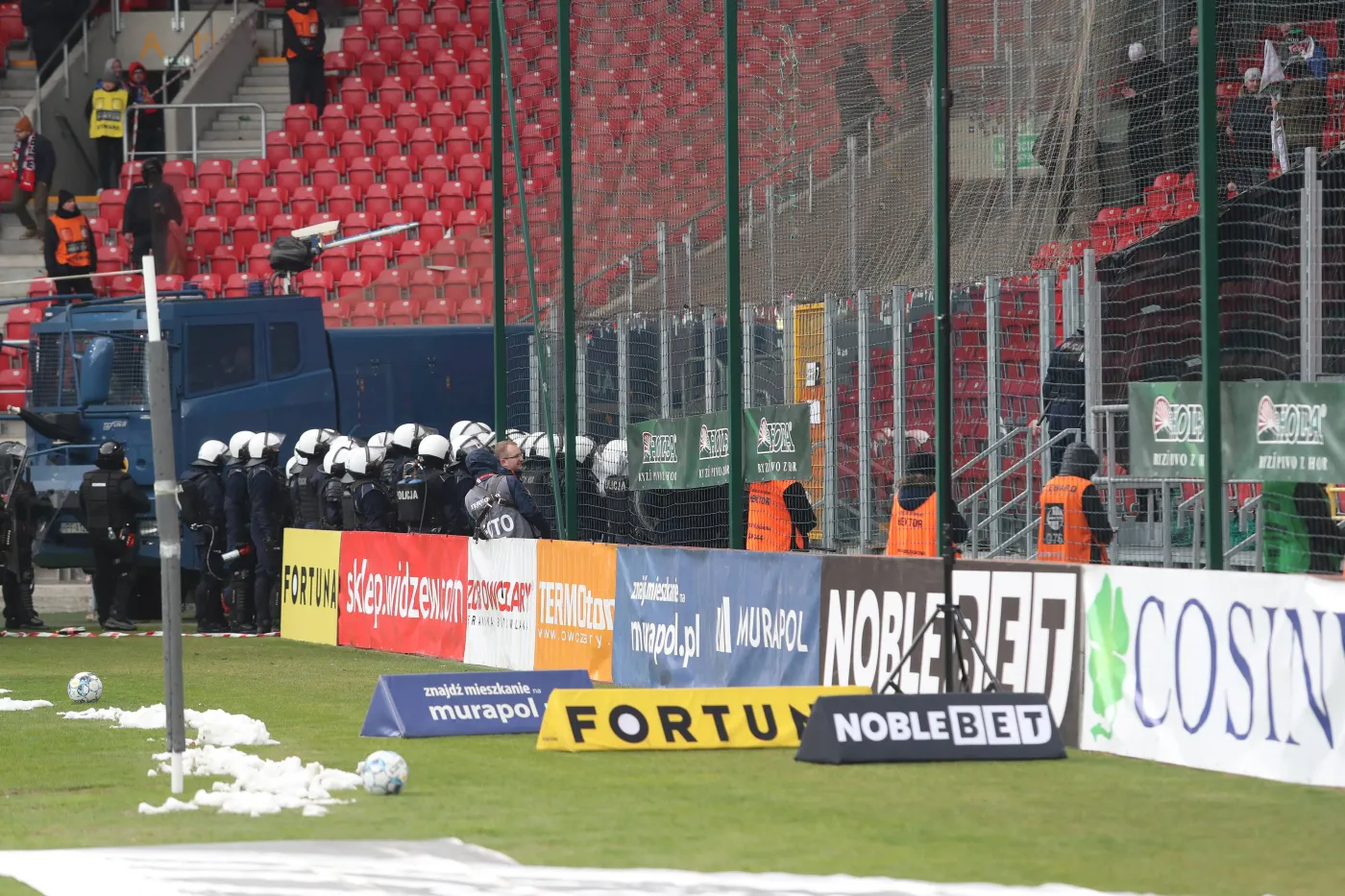 Awantura kibiców w Łodzi. Sektor gości na Widzewie zamknięty