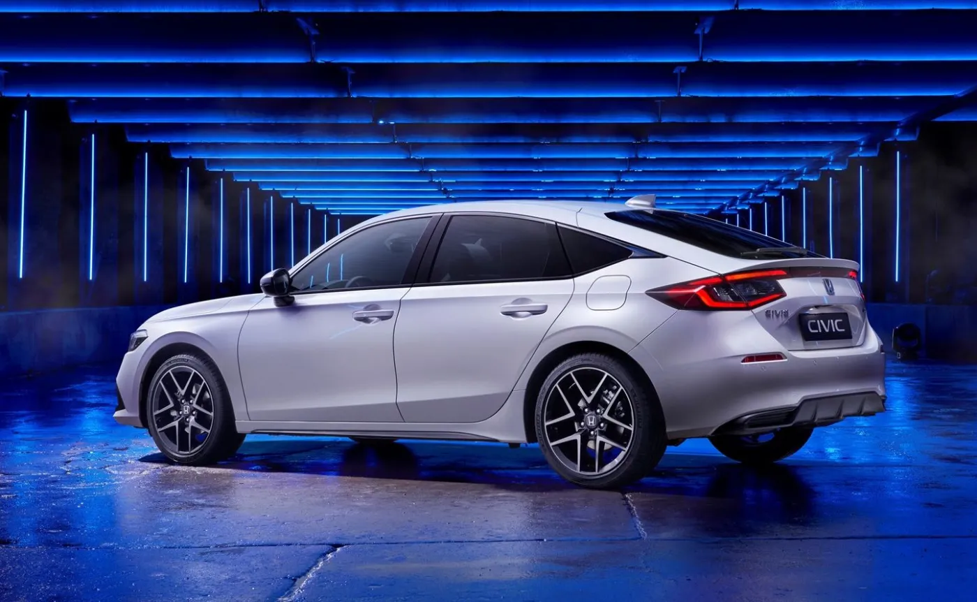 Nowa Honda Civic zaskoczy silnikiem, Japończycy zmienili nie tylko styl