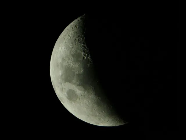 W piątek częściowe zaćmienie "truskawkowego Księżyca"