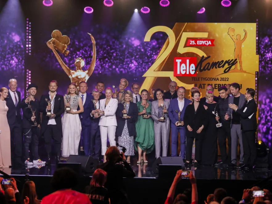 Tłum pięknych pań na gali TeleKamery 2022. FOTO