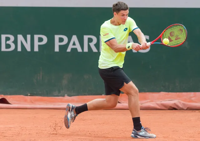 Po trzech godzinach i 35 minutach Majchrzak odpadł z rywalizacji singlistów we French Open