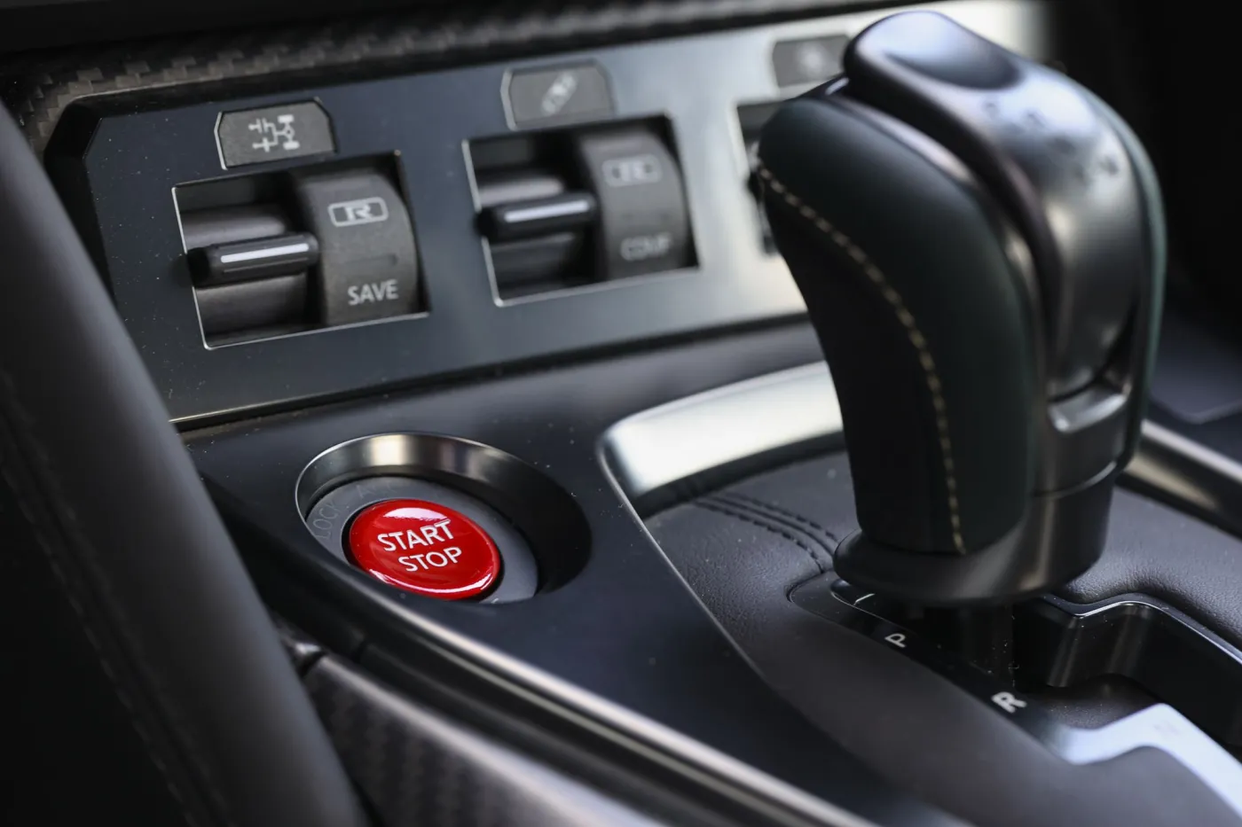 nissan-gtr-r35-37486948.jpg