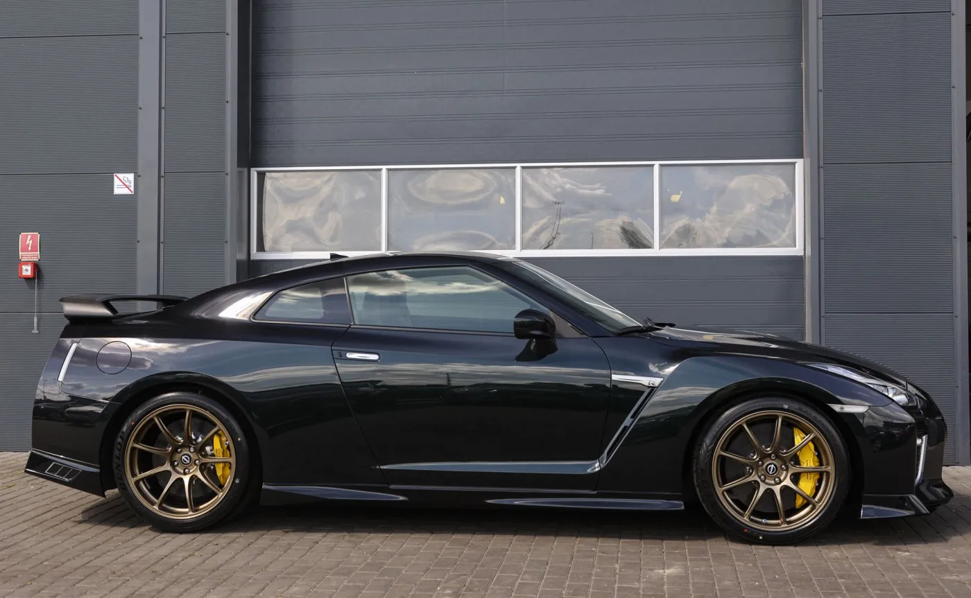nissan-gtr-r35-37486958.jpg