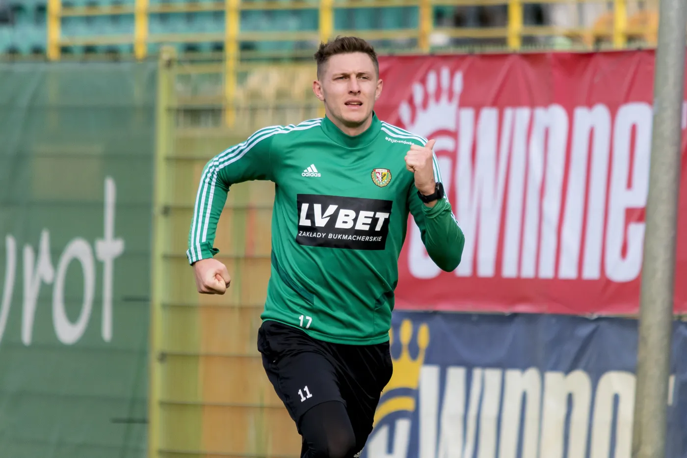 Raków Częstochowa się zbroi. Fabian Piasecki nowym piłkarzem