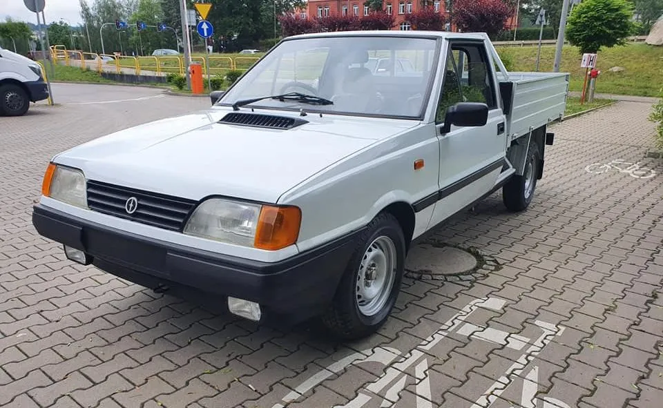 polonez-z-cypru-37489483.jpg