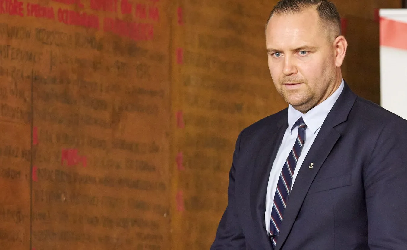 Prezes IPN o usunięciu polskich flag z Katynia: Naturalna prowokacja