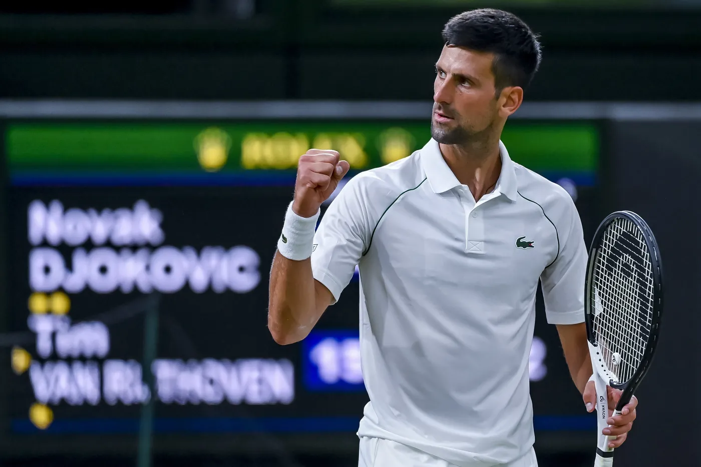 Djokovic oddał rywalowi jednego seta. Serb w ćwierćfinale Wimbledonu