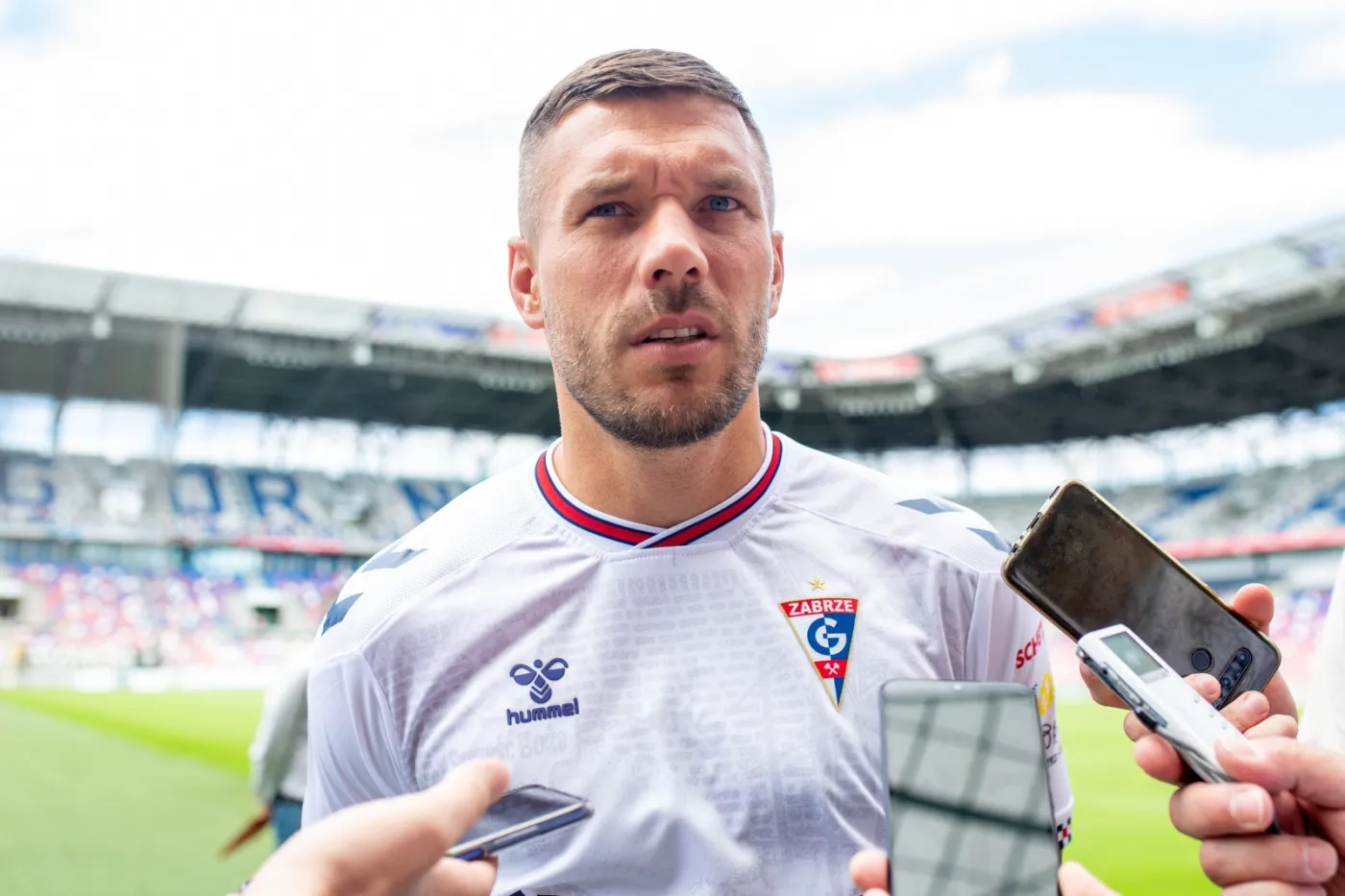 Lukas Podolski: Mój telefon jest "ciężki"