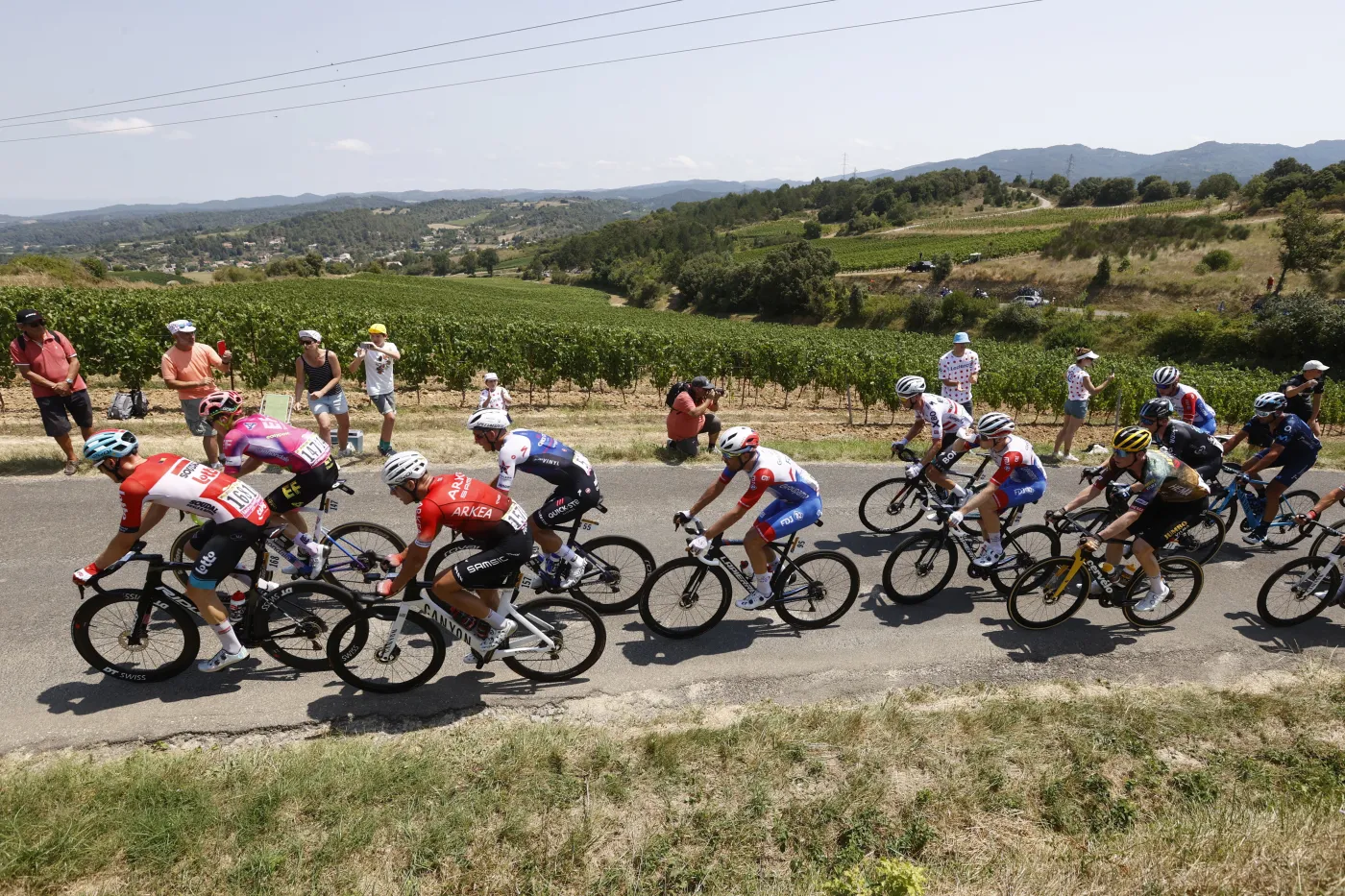 Mikael Cherel i Aurelien Paret-Peintre wykluczeni z Tour de France