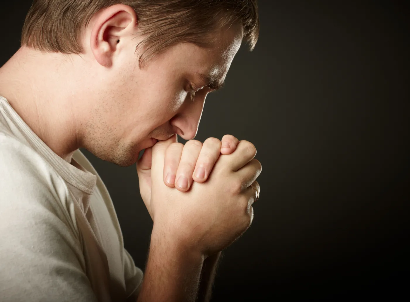 Jaki stosunek Polacy mają do wiary i Kościoła? SONDAŻ