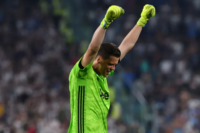 Popis Szczęsnego na treningu. Tak do kosza nie trafiał nawet Jordan [WIDEO]