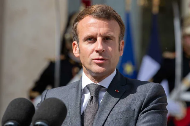 Macron jedzie do Algierii. Chce rozmawiać o dostawach gazu