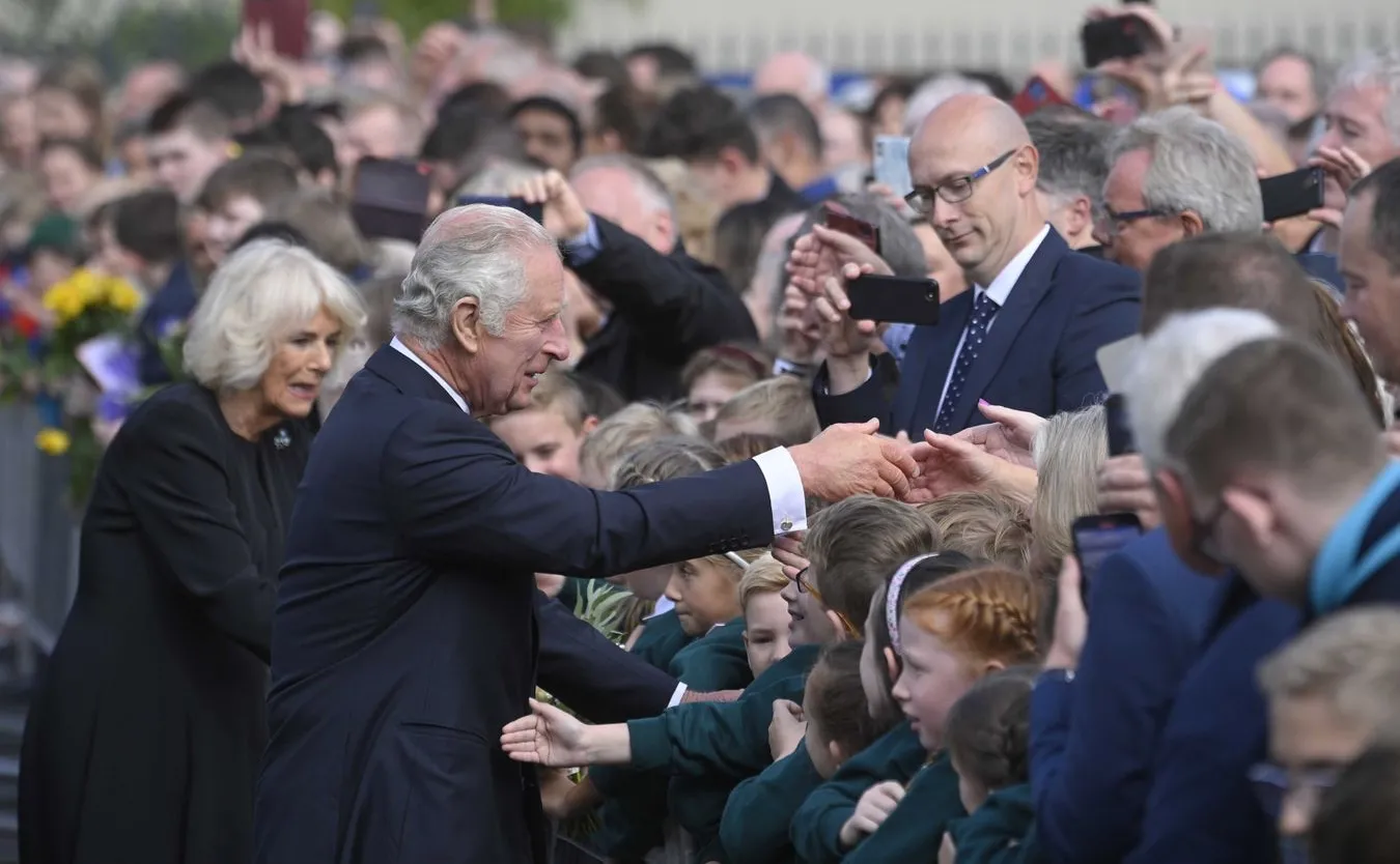 Gwałtowny wzrost poparcia dla Karola III. Brytyjczycy wychwalają nowego króla. SONDAŻ