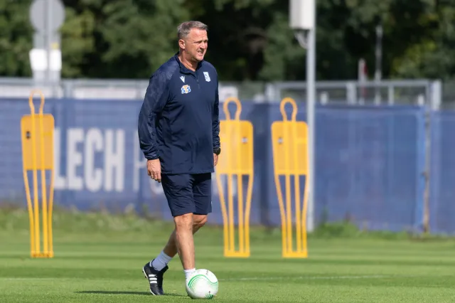 John van den Brom: Lech musi zacząć wygrywać w Lidze Konferencji