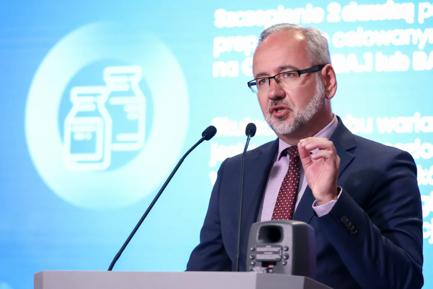 Szczepienie czwartą dawką dla osób powyżej 12. roku życia. Niedzielski podał TERMIN