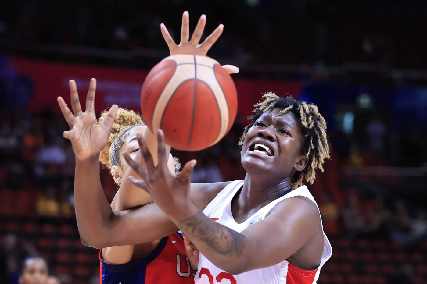 Amerykańskie koszykarki pierwszymi finalistkami mistrzostw świata