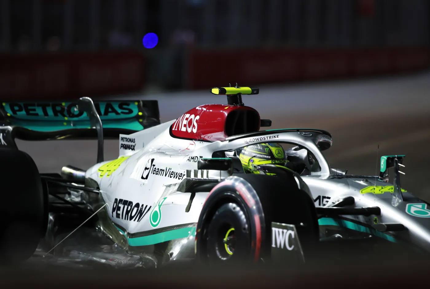 lewis-hamilton-37577885.jpg