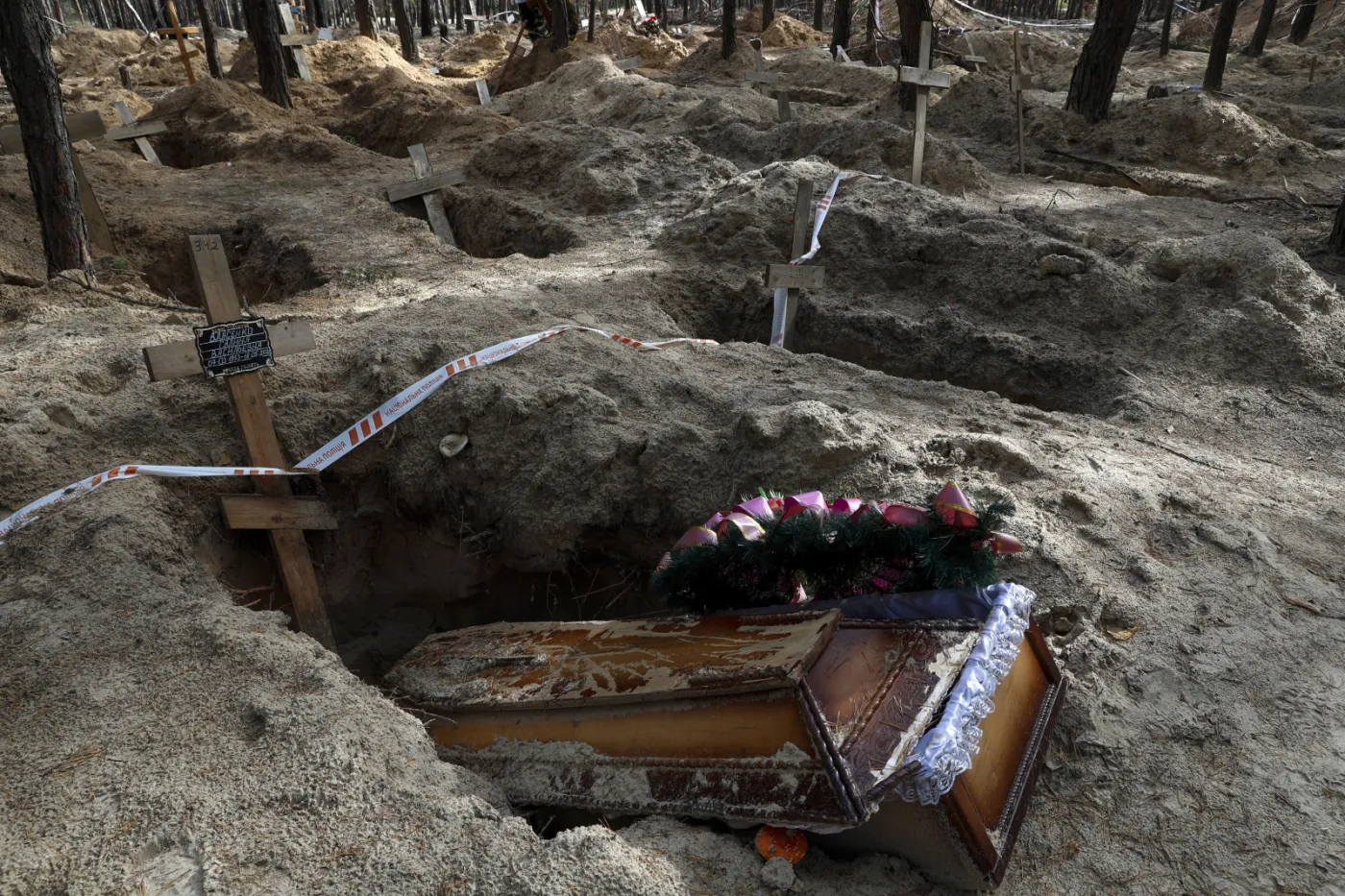 Polscy eksperci dokumentują rosyjskie zbrodnie na wyzwolonych terenach