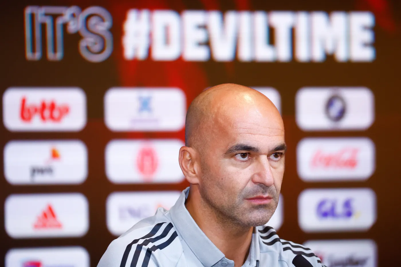 Selekcjoner reprezentacji Belgii zawieszony, bo... nie chciał oddać piłki