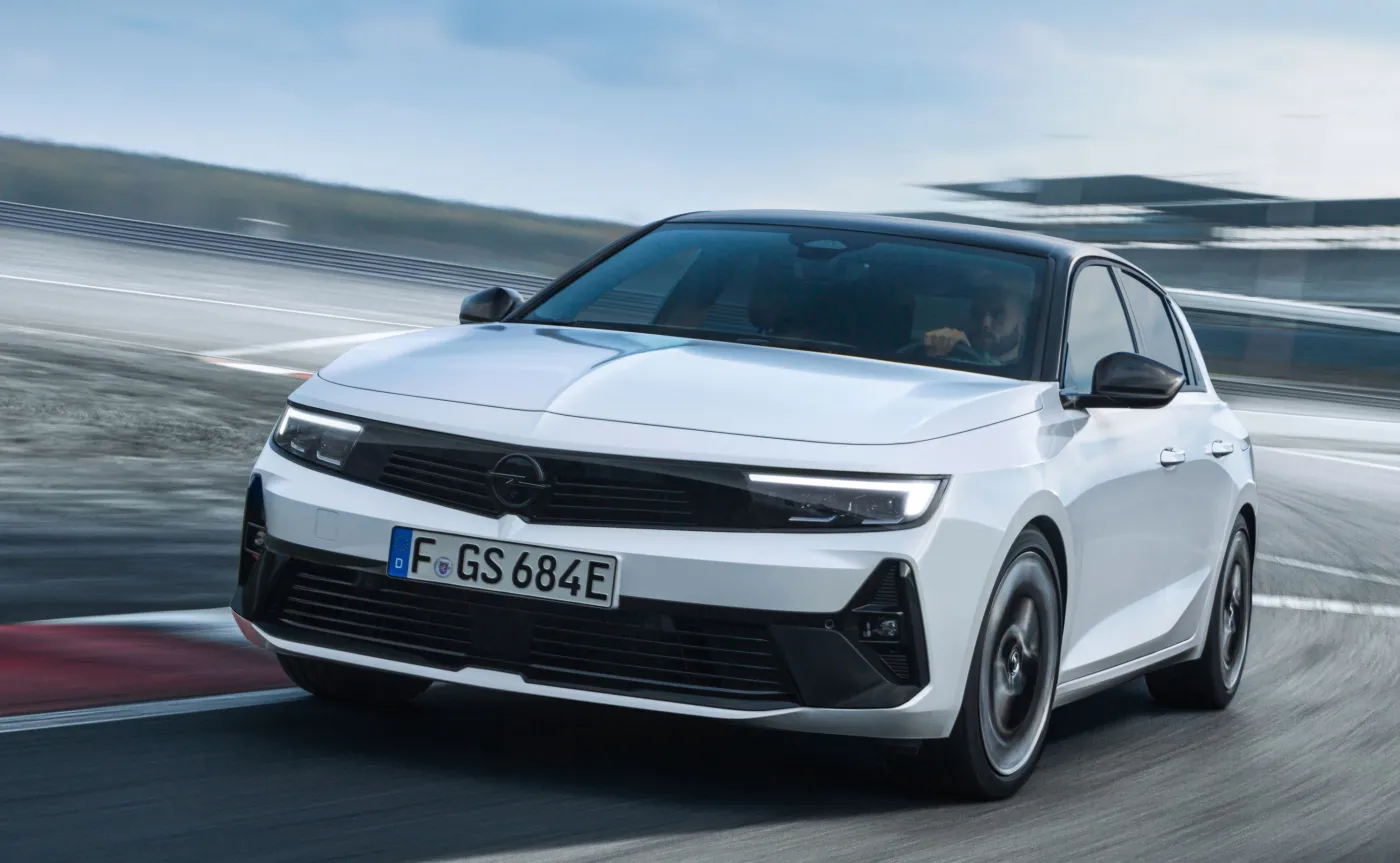 opel-astra-gse-37574578.jpeg