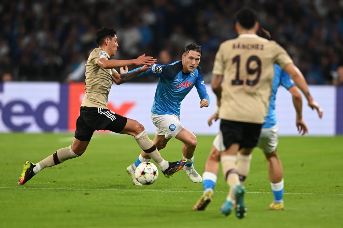 Liga Mistrzów: Awans FC Brugge i Napoli, asysta Zielińskiego [WIDEO]