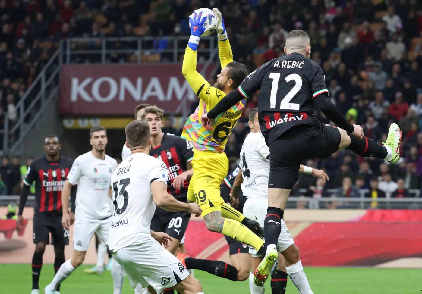 AC Milan z trudem pokonał Spezię. Grali Drągowski, Kiwior i Reca [WIDEO]