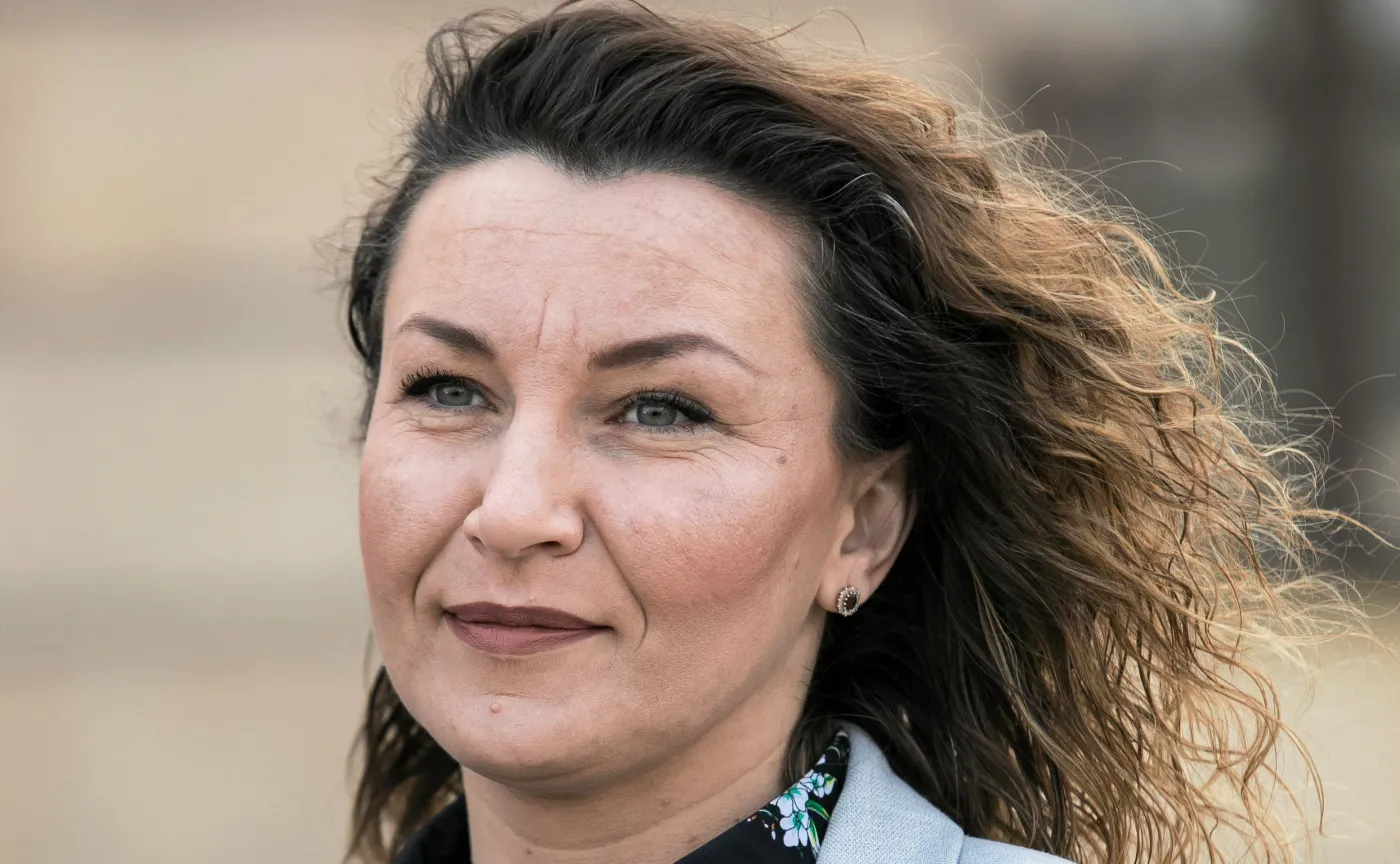 Mężczyzna wtargnął do biura posłanki PiS. Krzyczał, że pracownicę "utopi w szambie"