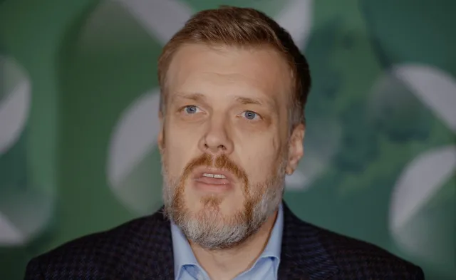 Duda wpadł w sidła rosyjskich pranksterów. Zandberg: Jest jakiś bardzo poważny problem