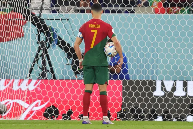 Ronaldo pierwszym piłkarzem z golami w pięciu mundialach [WIDEO]