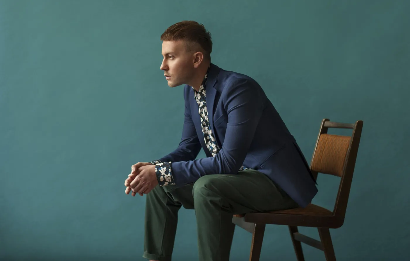 Arek Kłusowski po angielsku na potrzeby filmu. Oto "Antarctica"